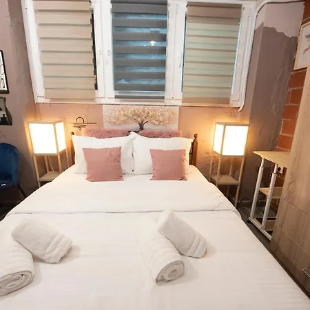 Kk75corner Rovere * 塞萨洛尼基