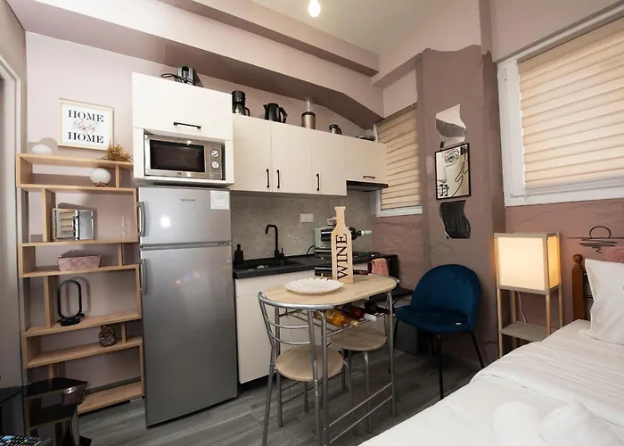 Kk75corner Rovere * سالونيك